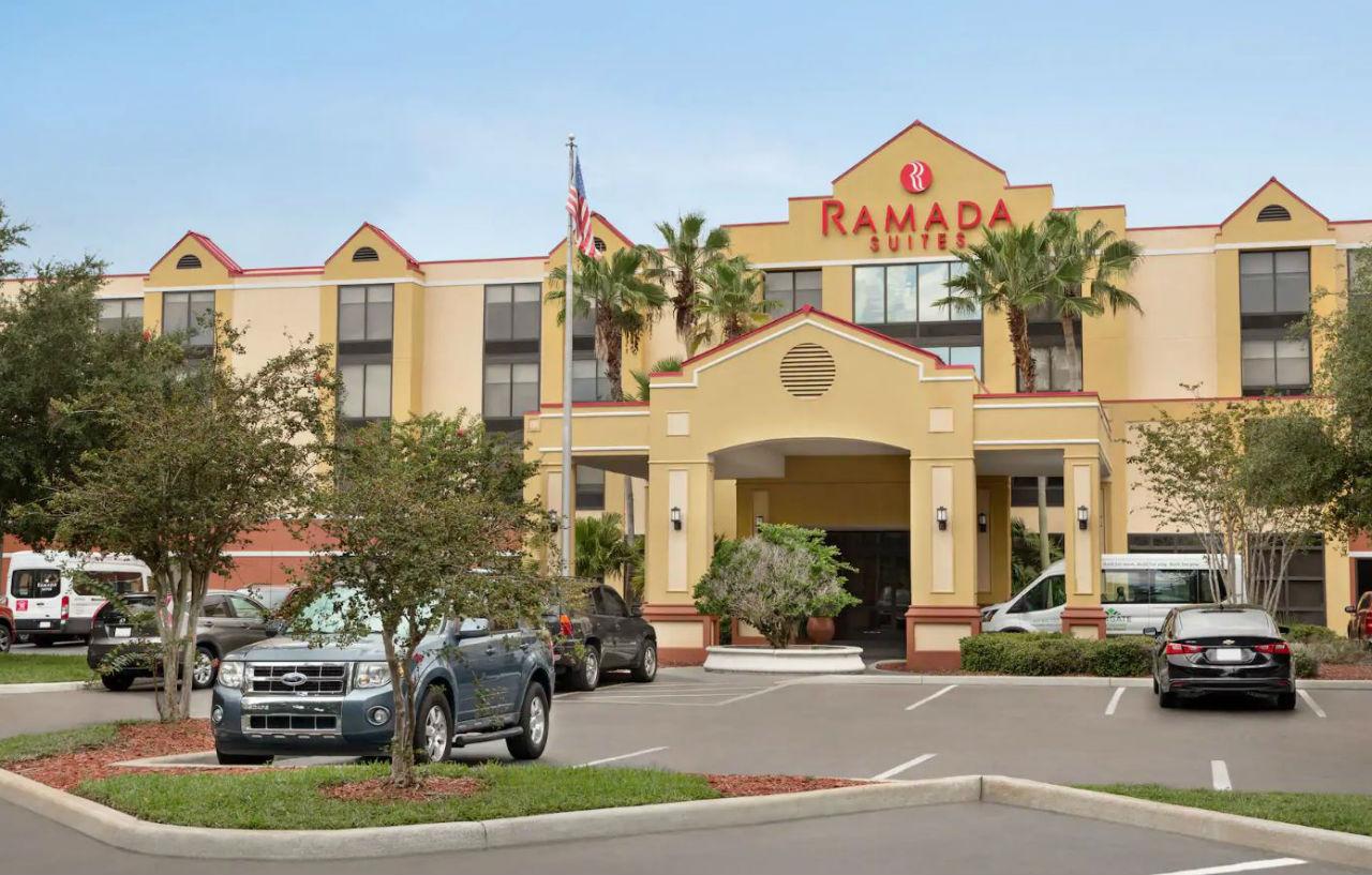 Ramada By Wyndham Suites Orlando Airport- Free Airport Shuttle Dış mekan fotoğraf