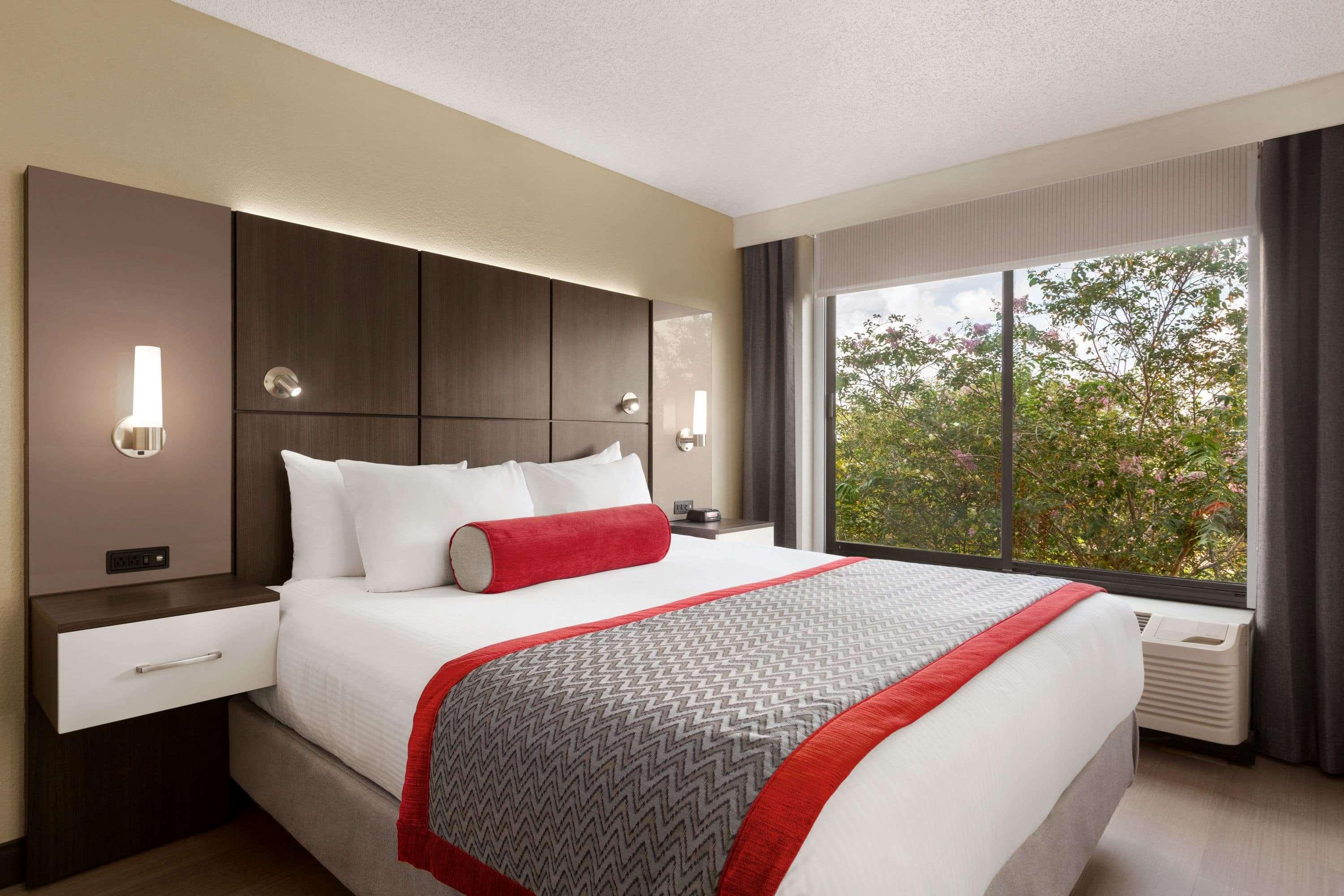 Ramada By Wyndham Suites Orlando Airport- Free Airport Shuttle Dış mekan fotoğraf