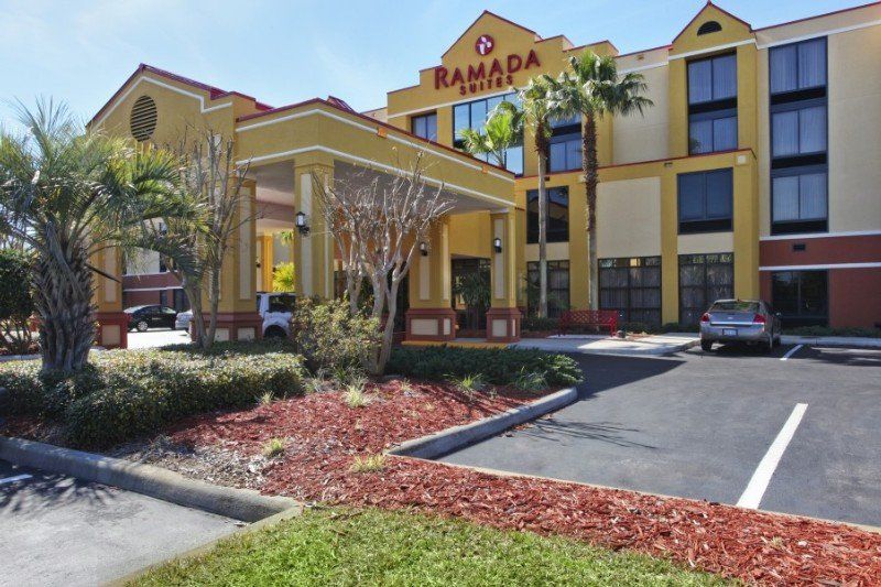 Ramada By Wyndham Suites Orlando Airport- Free Airport Shuttle Dış mekan fotoğraf